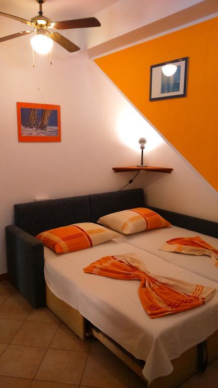 ピランApartma Santinaアパートメント エクステリア 写真